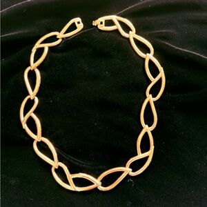 Monet 18” Gold Leaf-Inspired Necklace